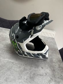 Raven Helmet Size M