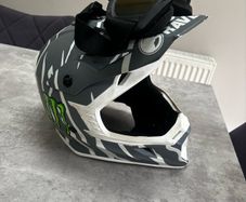 Raven Helmet Size M