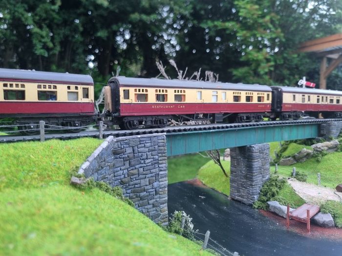 00 gauge coaches