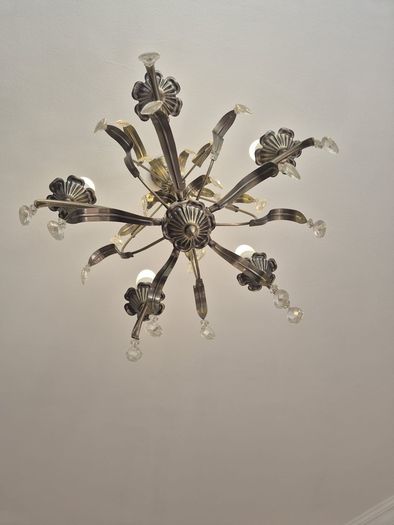 3 Ceiling lights