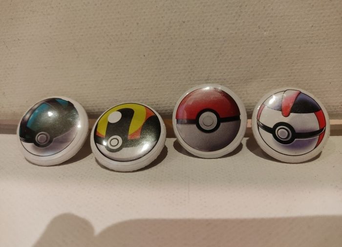 Pokeball Magnets