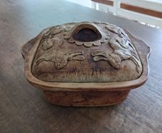 A quantock design pottery lidded dish