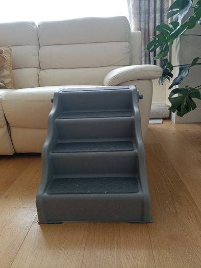 Foldable dog steps for bedrooms and sofa
