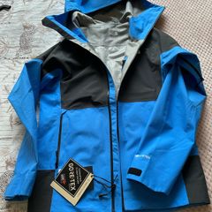 Mens  North Face Jacket Gore tex Size S New with tags