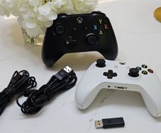 Xbox One Controllers (1708)