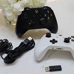 Xbox One Controllers (1708)