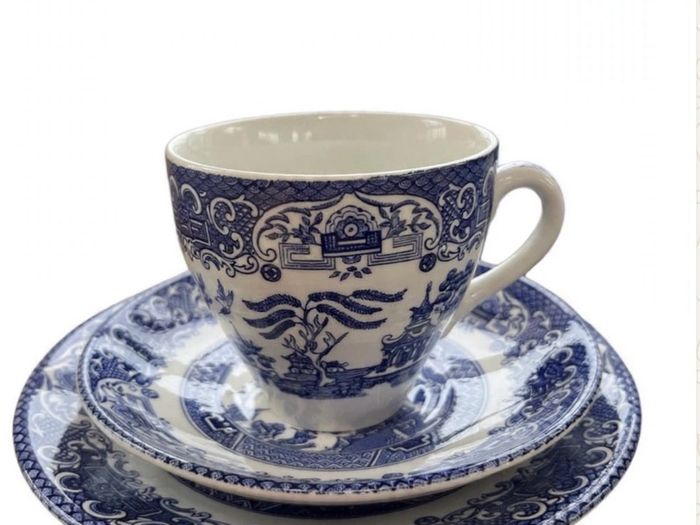 vintage blue willow