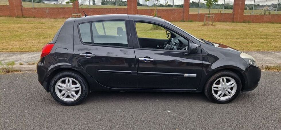 2010 Renault Clio 1.1 petrol Nct '27