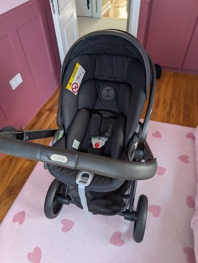 Cybex Balios pushchair bundle with Cloud T car seat.