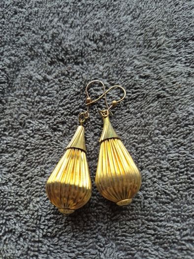 Vintage Golden tone Earrings