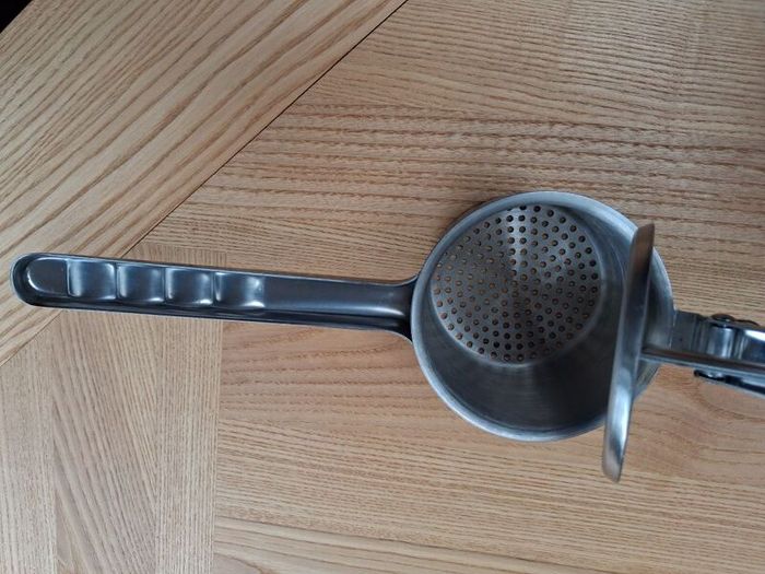 Potato ricer