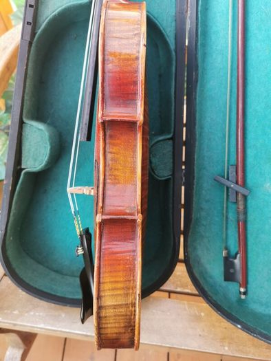 Full size Violin circa. early 1900s