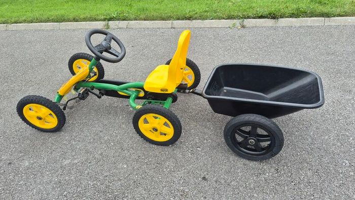 BERG Buddy John Deere Go Kart + BERG Trailer