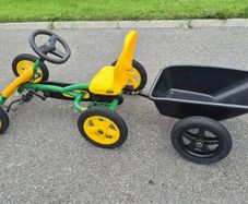BERG Buddy John Deere Go Kart + BERG Trailer