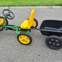 BERG Buddy John Deere Go Kart + BERG Trailer