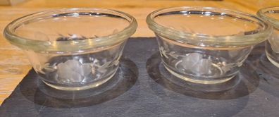 3 Pyrex serving bowls small