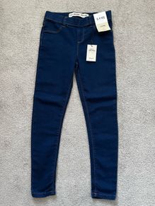 Brand New Girls Jeggings Age 8-9