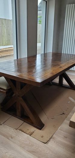 Dining Table & Chairs