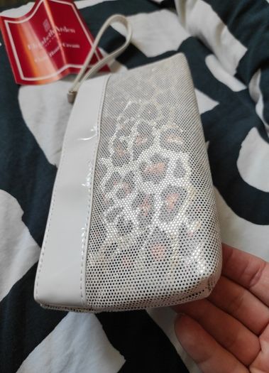 Elizabeth Arden makeup bag. Brand New.