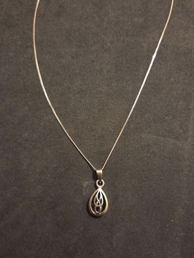 925 Sterling Silver Celtic Knot Necklace