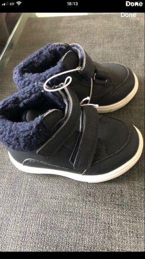 Boys new boots size 4