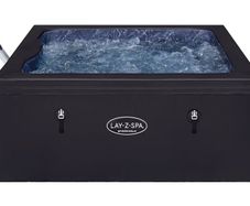 Energy efficient hot tubs with free delivery