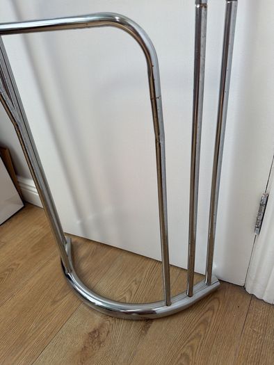 Towel / Storage Rail