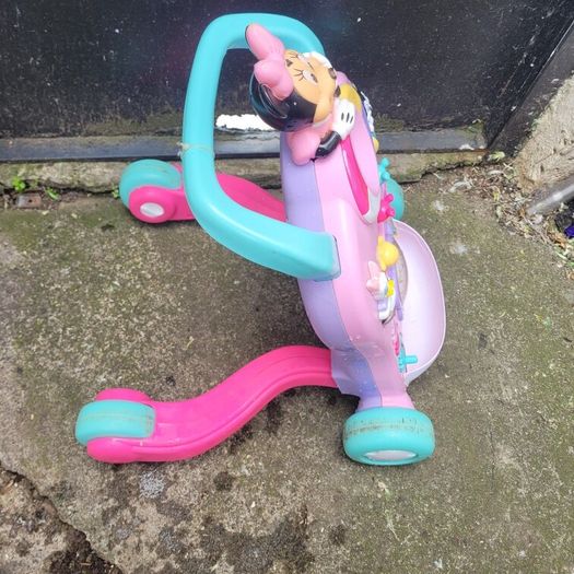 baby walker