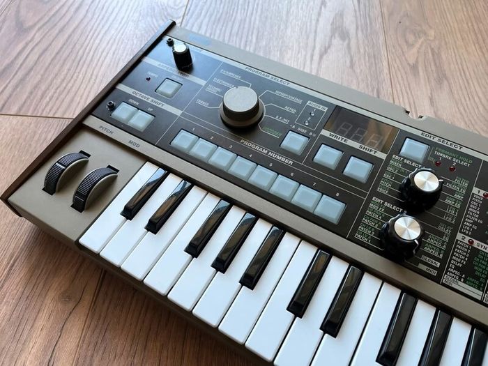 Korg microKORG