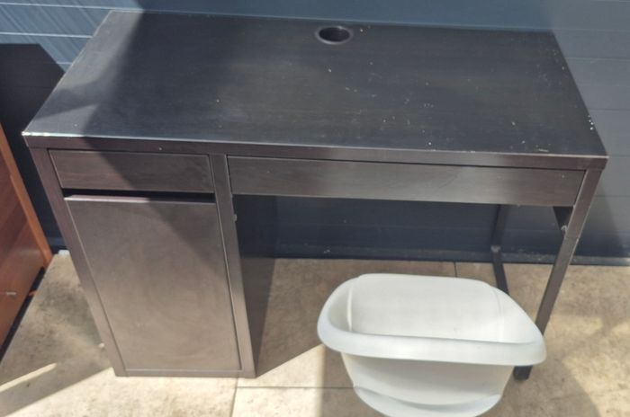 IKEA Micke desk and kids Chair.