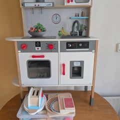 play kitchen