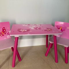 Child's table & chairs