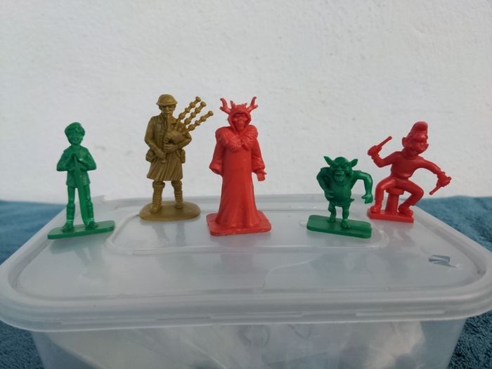 Vintage Rice Krispies figures