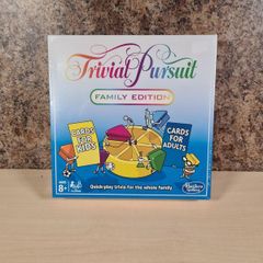 Trivial pursuit family edition board game Hasbro 2017 ages 8+