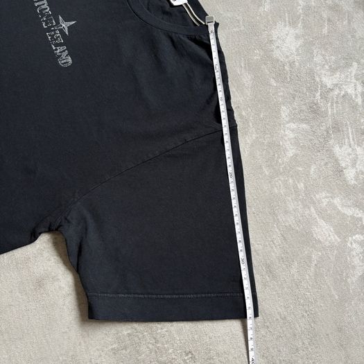 Navy stone island tshirt