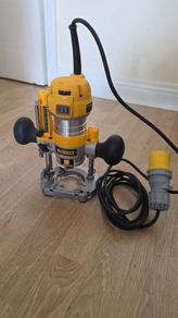 DeWalt Plunge Router / Trimmer