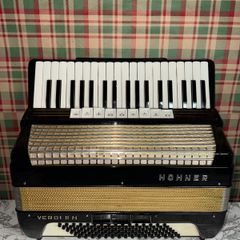 Accordion Hohner Verdi II M like new