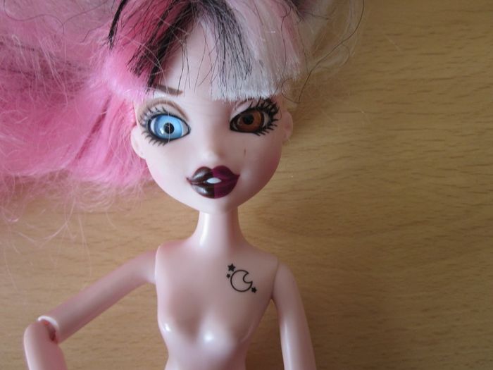 2012 MGA Bratz Bratzillaz Cloetta Spelletta doll (nude)11inches 112587
