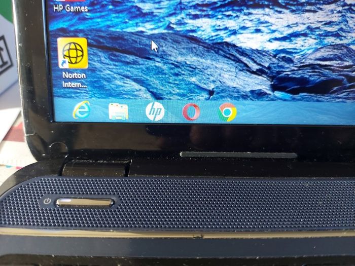 HP Pavilion G6, Intel Core i3-3110M, 2.4GHz, 6GB Ram, Windows 8, Opera, Chrome and VLC