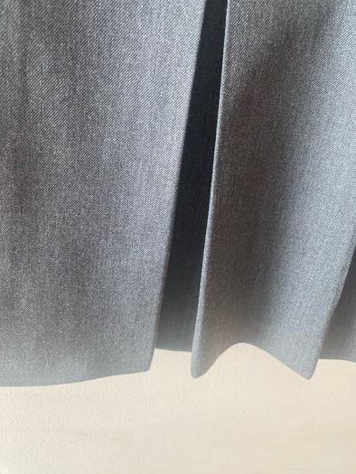 Dunnes grey skirt (age 7)