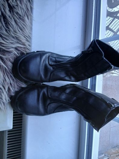 women's boots and shoes