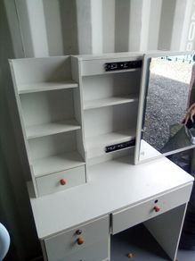 Used vanity and selfie light 50 euro for both need gone asap