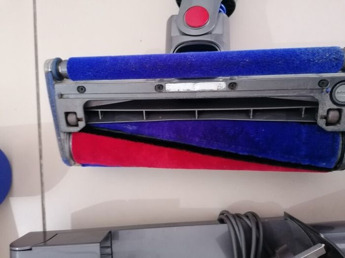 dyson v8 in great condition after full service done with fresh filter