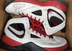white nike basketball shoes