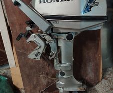 Honda 5hp outboard engine