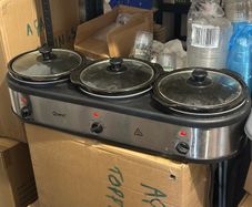 Quest Triple Slow Cooker, Buffet Server & Food Warmer, 7.5L Total Capacity - 3x 2.5 Litre Ceramic Pots