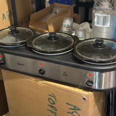 Quest Triple Slow Cooker, Buffet Server & Food Warmer, 7.5L Total Capacity - 3x 2.5 Litre Ceramic Pots