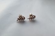 Sterling liver (925) stud earrings in plant shape, leaf shaped earrings, leaves studs