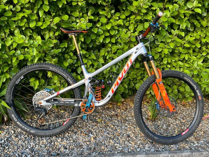 Pivot Firebird 2024
