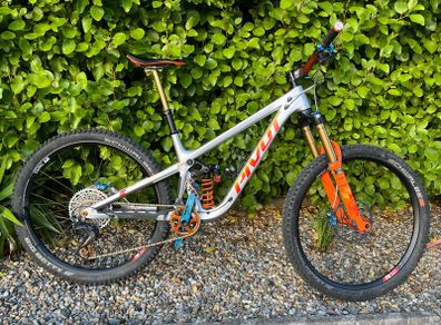 Pivot Firebird 2024